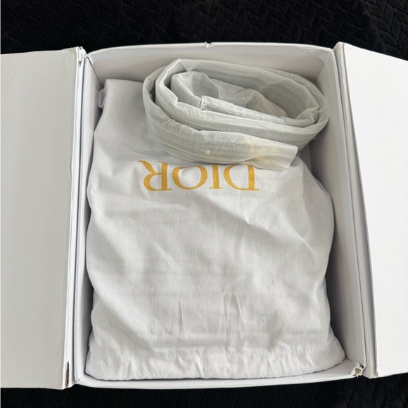 Dior Medium Lady Bag in Stone Gray - Picture 8 of 12